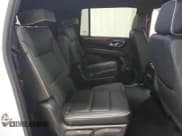 ✅ 2023 Chevrolet Suburban Premier • VIN: 1GNSCFKD2PR344574 • Lot: 86232995. Wystawiony na Copart z przebiegiem Nie podano. Bezpłatny archiwum sprzedaży aukcyjnych z USA i szczegółowy raport historii pojazdu na DreamBid. Zdjęcie 11.