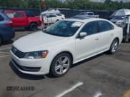 ✅ 2014 Volkswagen Passat SE • VIN: 1VWBS7A35EC088504 • Лот: 42312048. Опубликован ранее на IAAI с пробегом 98 057 миль. Бесплатный доступ к архиву аукционных продаж из США и подробный отчёт об истории автомобиля на DreamBid. Изображение 2.