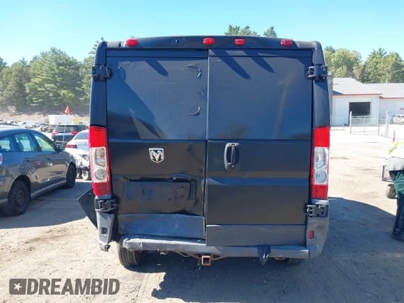 ✅ 2014 Ram ProMaster Cargo • VIN: 3C6TRVAGXEE101211 • Lot: 43267031. Wystawiony na IAAI z przebiegiem 200 693 mil. Bezpłatny archiwum sprzedaży aukcyjnych z USA i szczegółowy raport historii pojazdu na DreamBid. Zdjęcie 16.