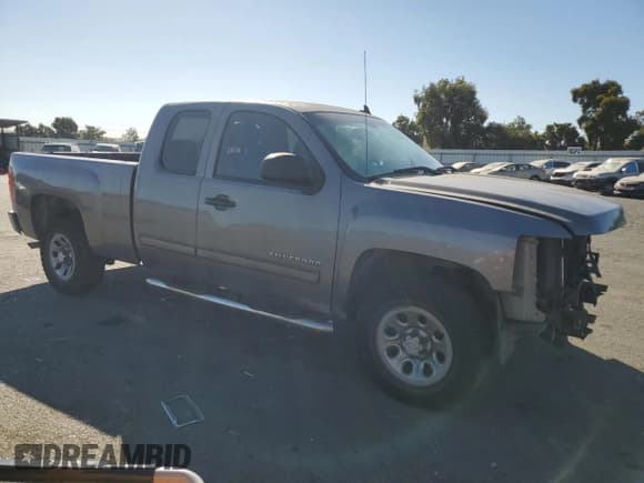 ✅ 2013 Chevrolet Silverado 1500 LS • VIN: 1GCRCREA8DZ163453 • Lot: 72453814. Listed on Copart with 127,050 mi. Free auction sales archive from the USA and detailed vehicle history report at DreamBid. Image 4.
