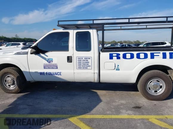 ✅ 2014 Ford F-250 XL • VIN: 1FT7X2A62EEB56883 • Lot: 41441884. Wystawiony na IAAI z przebiegiem 179 813 mil. Bezpłatny archiwum sprzedaży aukcyjnych z USA i szczegółowy raport historii pojazdu na DreamBid. Zdjęcie 15.