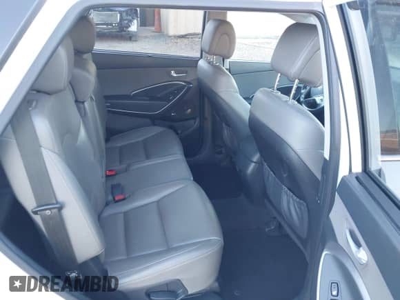 2017 Hyundai Santa Fe Limited Ultimate z VIN KM8SR4HF5HU243916, wystawiony jako IAAI lot #43512260 z przebiegiem 100 977 mil mil oraz . Historia ofert i sprzedaży dostępna na DreamBid. Obrazek 8.