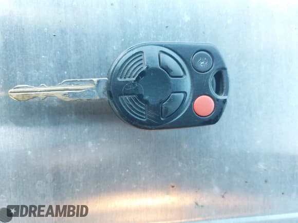 ✅ 2011 Ford Escape XLT • VIN: 1FMCU9DG6BKB40960 • Лот: 42183576. Опубликован ранее на IAAI с пробегом 259 427 миль. Бесплатный доступ к архиву аукционных продаж из США и подробный отчёт об истории автомобиля на DreamBid. Изображение 11.