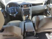 ✅ 2013 Land Rover LR4 Lux • VIN: SALAK2D43DA686860 • Lot: 62707035. Wystawiony na Copart z przebiegiem 110 085 mil. Bezpłatny archiwum sprzedaży aukcyjnych z USA i szczegółowy raport historii pojazdu na DreamBid. Zdjęcie 8.