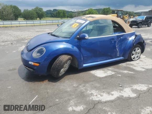 ✅ 2007 Volkswagen Beetle • VIN: 3VWRF31Y57M403097 • Lot: 62867205. Listed on Copart with 10,000 mi. Free auction sales archive from the USA and detailed vehicle history report at DreamBid. Image 1.