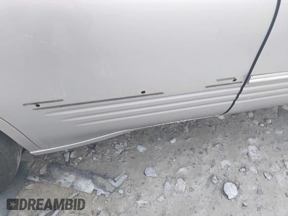 ✅ 2000 Pontiac Bonneville SE • VIN: 1G2HX54K4Y4137023 • Lot: 41494681. Wystawiony na IAAI z przebiegiem 404 712 mil. Bezpłatny archiwum sprzedaży aukcyjnych z USA i szczegółowy raport historii pojazdu na DreamBid. Zdjęcie 12.