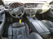 ✅ 2015 Hyundai Genesis 5.0L • VIN: KMHGN4JF3FU039995 • Lot: 83637234. Wystawiony na Copart z przebiegiem 131 881 mil. Bezpłatny archiwum sprzedaży aukcyjnych z USA i szczegółowy raport historii pojazdu na DreamBid. Zdjęcie 8.