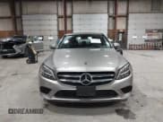 ✅ 2019 Mercedes-Benz C 300 • VIN: 55SWF8EB6KU321044 • Lot: 41797210. Wystawiony na IAAI z przebiegiem 61 721 mil. Bezpłatny archiwum sprzedaży aukcyjnych z USA i szczegółowy raport historii pojazdu na DreamBid. Zdjęcie 12.