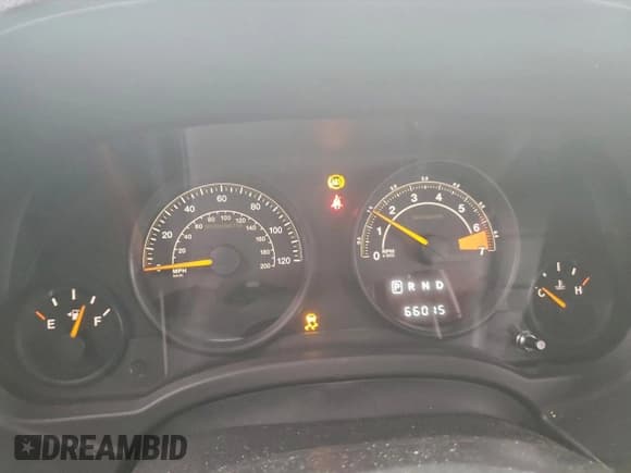 ✅ 2015 Jeep Patriot Latitude • VIN: 1C4NJRFB7FD290464 • Lot: 96131035. Listed on Copart with 66,015 mi. Free auction sales archive from the USA and detailed vehicle history report at DreamBid. Image 9.