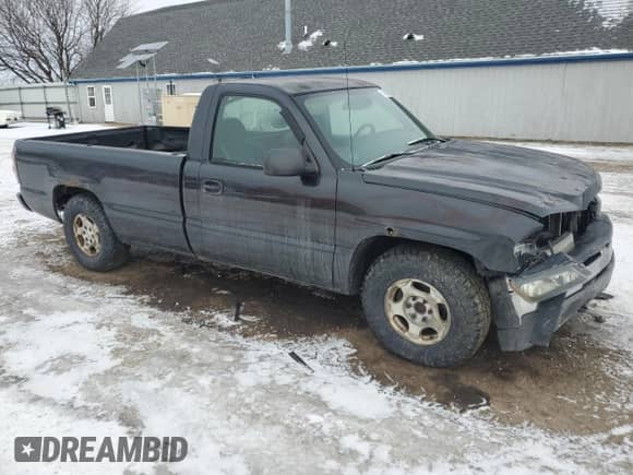 2004 Chevrolet Silverado 1500 LS z VIN 1GCEC14T14E188690, wystawiony jako Copart lot #42616285 z przebiegiem 186 116 mil mil oraz Czysty tytuł • Clean title. Historia ofert i sprzedaży dostępna na DreamBid. Obrazek 4.