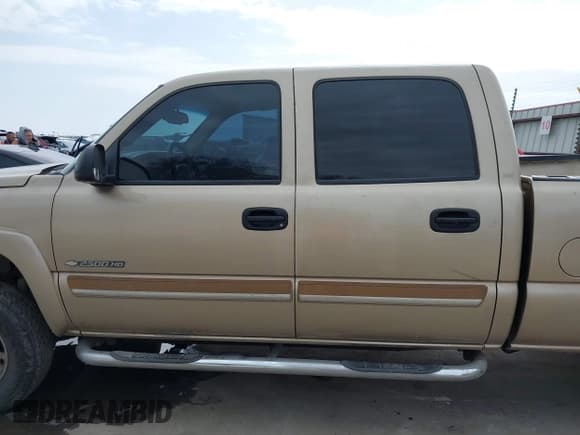 ✅ 2004 Chevrolet Silverado 2500HD LS • VIN: 1GCHC23U14F111681 • Лот: 41572118. Опубликован ранее на IAAI с пробегом 410 470 миль. Бесплатный доступ к архиву аукционных продаж из США и подробный отчёт об истории автомобиля на DreamBid. Изображение 14.