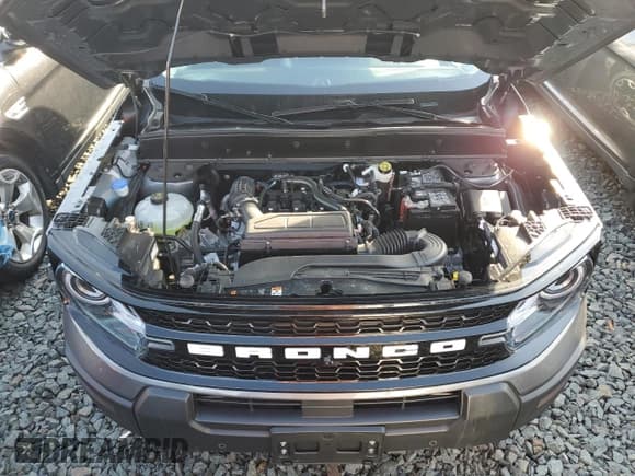 ✅ 2025 Ford Bronco Sport Outer Banks • VIN: 3FMCR9CN3SRE53753 • Lot: 82095865. Listed on Copart with 5,589 mi. Free auction sales archive from the USA and detailed vehicle history report at DreamBid. Image 12.