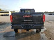 ✅ 2020 GMC Sierra 3500HD Denali • VIN: 1GT49WEY8LF206466 • Lot: 79519234. Wystawiony na Copart z przebiegiem 54 360 mil. Bezpłatny archiwum sprzedaży aukcyjnych z USA i szczegółowy raport historii pojazdu na DreamBid. Zdjęcie 6.