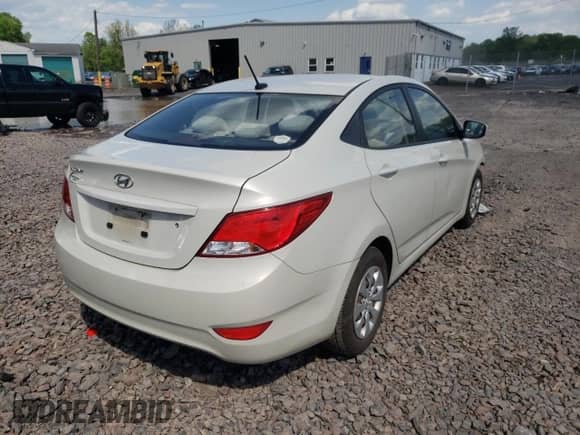 2016 Hyundai Accent SE с VIN KMHCT4AE1GU019015, выставлен на аукционе Copart как лот 44672682 с пробегом 86 210 миль миль и . История ставок и продаж доступна на DreamBid. Изображение 4.