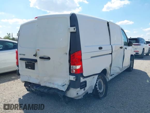 ✅ 2019 Mercedes-Benz Metris Cargo • VIN: WD3PG2EA5K3597066 • Lot: 43110741. Listed on IAAI with 91,430 mi. Free auction sales archive from the USA and detailed vehicle history report at DreamBid. Image 4.