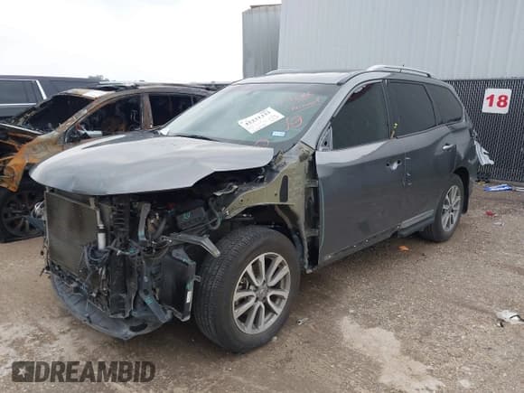 ✅ 2015 Nissan Pathfinder S • VIN: 5N1AR2MN1FC717747 • Lot: 42231333. Listed on IAAI with 107,732 mi. Free auction sales archive from the USA and detailed vehicle history report at DreamBid. Image 6.