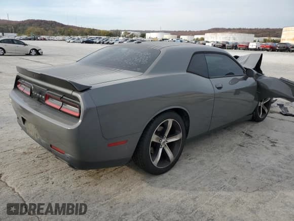 ✅ 2017 Dodge Challenger R/T Shaker • VIN: 2C3CDZBT5HH633683 • Lot: 77968994. Listed on Copart with 90,647 mi. Free auction sales archive from the USA and detailed vehicle history report at DreamBid. Image 3.