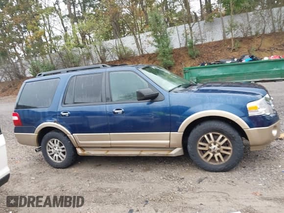 ✅ 2013 Ford Expedition XLT • VIN: 1FMJU1J5XDEF44082 • Lot: 43284216. Listed on IAAI with 198,738 mi. Free auction sales archive from the USA and detailed vehicle history report at DreamBid. Image 14.