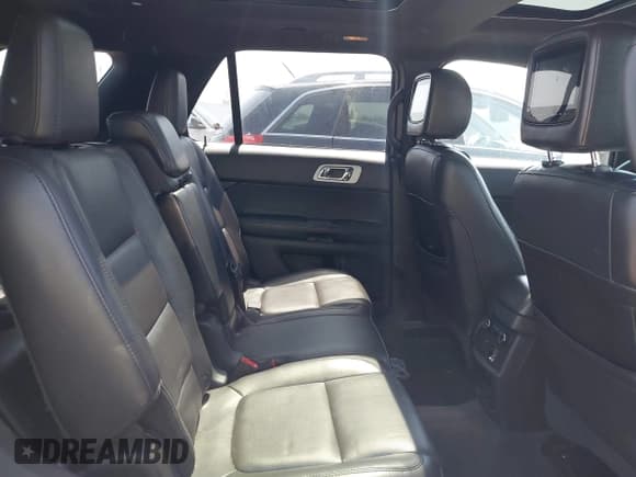 ✅ 2015 Ford Explorer Limited • VIN: 1FM5K7F86FGA26586 • Lot: 41835232. Wystawiony na IAAI z przebiegiem 161 191 mil. Bezpłatny archiwum sprzedaży aukcyjnych z USA i szczegółowy raport historii pojazdu na DreamBid. Zdjęcie 8.