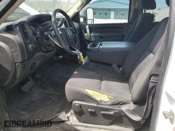 ✅ 2014 GMC Sierra 3500 • VIN: 1GT423CG4EF112634 • Лот: 55136764. Опубликован ранее на Copart с пробегом 175 091 миль. Бесплатный доступ к архиву аукционных продаж из США и подробный отчёт об истории автомобиля на DreamBid. Изображение 7.