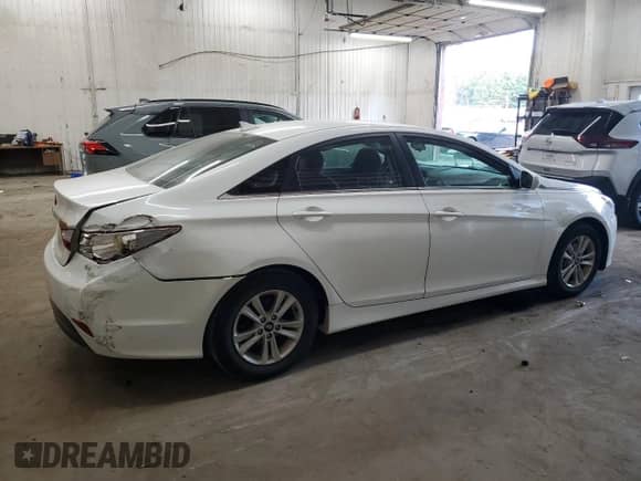 2014 Hyundai Sonata GLS with VIN 5NPEB4AC3EH857469, listed as a Copart auction lot 84544955 with 172,553 mi miles and Salvage title. Bid and sale history available at DreamBid. Image 3.