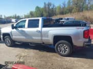 ✅ 2017 Chevrolet Silverado 2500HD LT • VIN: 1GC1KVEY7HF169306 • Lot: 41984377. Wystawiony na IAAI z przebiegiem 198 184 mil. Bezpłatny archiwum sprzedaży aukcyjnych z USA i szczegółowy raport historii pojazdu na DreamBid. Zdjęcie 14.