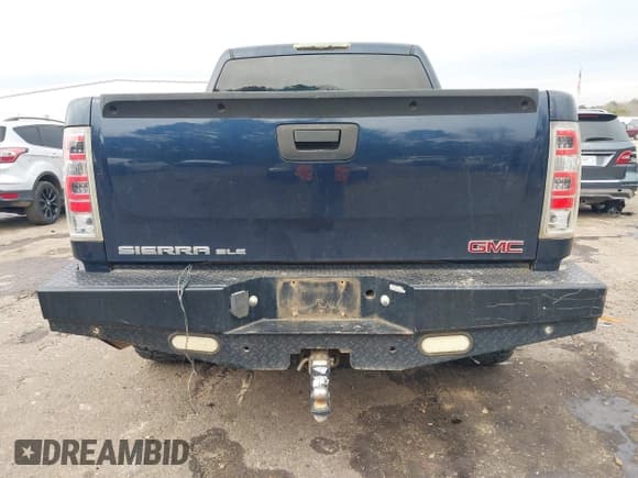 ✅ 2008 GMC Sierra 1500 SLE2 • VIN: 3GTEK13M08G140867 • Lot: 41452851. Listed on IAAI with 249,967 mi. Free auction sales archive from the USA and detailed vehicle history report at DreamBid. Image 16.