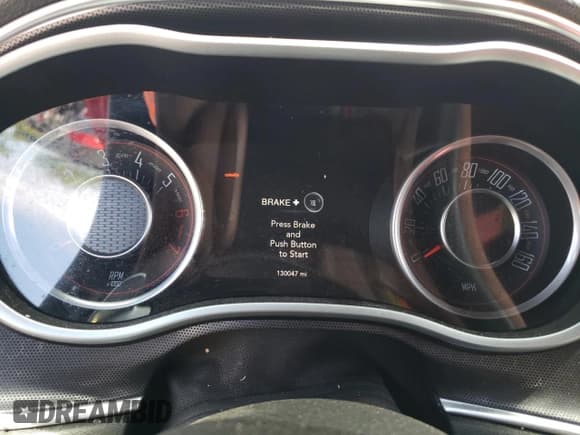 ✅ 2015 Dodge Challenger R/T Plus • VIN: 2C3CDZBT6FH788630 • Lot: 64865383. Wystawiony na Copart z przebiegiem 130 047 mil. Bezpłatny archiwum sprzedaży aukcyjnych z USA i szczegółowy raport historii pojazdu na DreamBid. Zdjęcie 9.