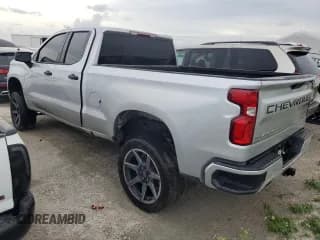 ✅ 2019 Chevrolet Silverado 1500 Custom • VIN: 1GCRYBEF4KZ388311 • Lot: 78859144. Wystawiony na Copart z przebiegiem 80 984 mil. Bezpłatny archiwum sprzedaży aukcyjnych z USA i szczegółowy raport historii pojazdu na DreamBid. Zdjęcie 2.