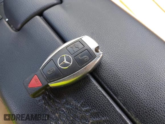 ✅ 2010 Mercedes-Benz E 350 Luxury • VIN: WDDHF8HB8AA105439 • Lot: 42092513. Listed on IAAI with 226,837 mi. Free auction sales archive from the USA and detailed vehicle history report at DreamBid. Image 11.