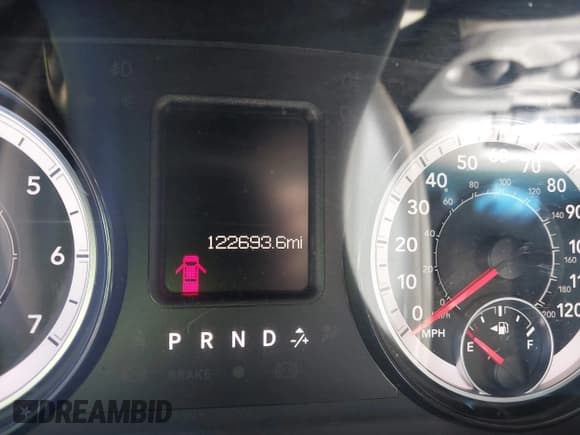 ✅ 2019 Ram 1500 SLT • VIN: 1C6RR6TT0KS572044 • Лот: 40825845. Опубликован ранее на IAAI с пробегом 122 693 миль. Бесплатный доступ к архиву аукционных продаж из США и подробный отчёт об истории автомобиля на DreamBid. Изображение 15.