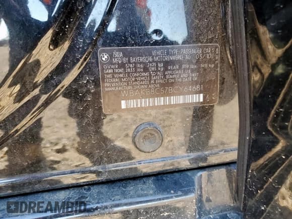 ✅ 2011 BMW 7 Series 750Li • VIN: WBAKB8C57BCY64681 • Лот: 70883095. Опубликован ранее на Copart с пробегом 145 145 миль. Бесплатный доступ к архиву аукционных продаж из США и подробный отчёт об истории автомобиля на DreamBid. Изображение 12.