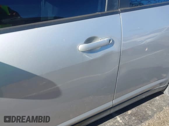 ✅ 2011 Nissan Versa S • VIN: 3N1BC1AP4BL449501 • Lot: 43822083. Wystawiony na IAAI z przebiegiem 125 461 mil. Bezpłatny archiwum sprzedaży aukcyjnych z USA i szczegółowy raport historii pojazdu na DreamBid. Zdjęcie 12.