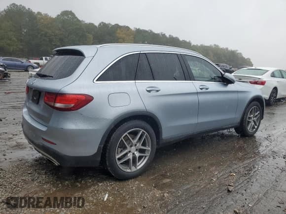 ✅ 2016 Mercedes-Benz GLC 300 • VIN: WDC0G4JB7GF057395 • Lot: 90080155. Listed on Copart with 98,374 mi. Free auction sales archive from the USA and detailed vehicle history report at DreamBid. Image 3.