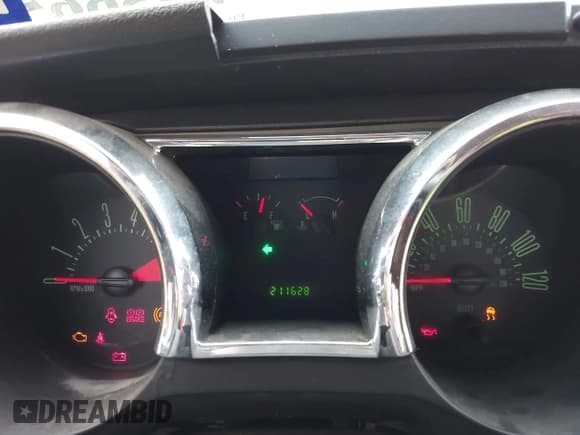 ✅ 2007 Ford Mustang Deluxe • VIN: 1ZVFT80NX75211955 • Lot: 43566547. Listed on IAAI with 211,628 mi. Free auction sales archive from the USA and detailed vehicle history report at DreamBid. Image 15.