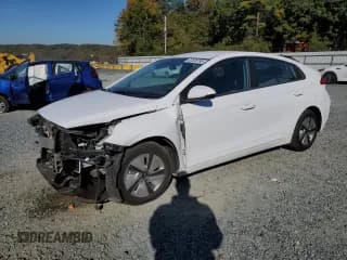 ✅ 2022 Hyundai Ioniq Blue • VIN: KMHC65LC7NU277724 • Лот: 82638765. Опубликован ранее на Copart с пробегом 60 777 миль. Бесплатный доступ к архиву аукционных продаж из США и подробный отчёт об истории автомобиля на DreamBid. Изображение 1.