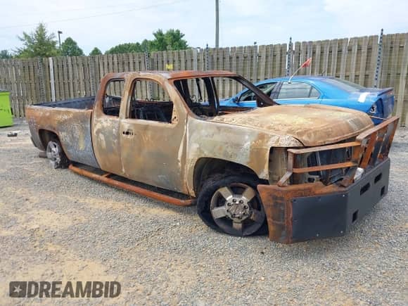 ✅ 2013 Chevrolet Silverado 2500HD Work Truck • VIN: 1GC2KVC84DZ310901 • Lot: 42755310. Wystawiony na IAAI z przebiegiem Nie podano. Bezpłatny archiwum sprzedaży aukcyjnych z USA i szczegółowy raport historii pojazdu na DreamBid. Zdjęcie 1.