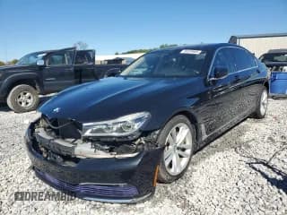 ✅ 2016 BMW 7 Series 750i xDrive • VIN: WBA7F2C52GG421121 • Lot: 86329985. Wystawiony na Copart z przebiegiem 76 997 mil. Bezpłatny archiwum sprzedaży aukcyjnych z USA i szczegółowy raport historii pojazdu na DreamBid. Zdjęcie 1.