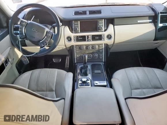 ✅ 2010 Land Rover Range Rover SC • VIN: SALMF1E48AA323556 • Lot: 70061195. Wystawiony na Copart z przebiegiem Nie podano. Bezpłatny archiwum sprzedaży aukcyjnych z USA i szczegółowy raport historii pojazdu na DreamBid. Zdjęcie 8.