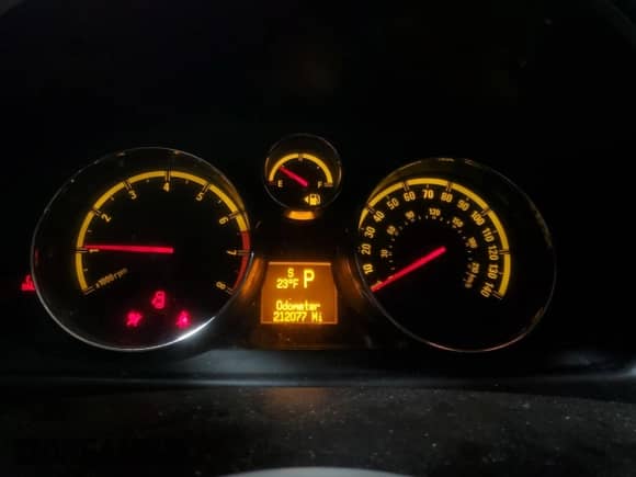 2009 Saturn VUE XE z VIN 3GSCL33P89S632298, wystawiony jako Copart lot #88531185 z przebiegiem 212 077 mil mil oraz Szkoda całkowita • Salvage title. Historia ofert i sprzedaży dostępna na DreamBid. Obrazek 9.