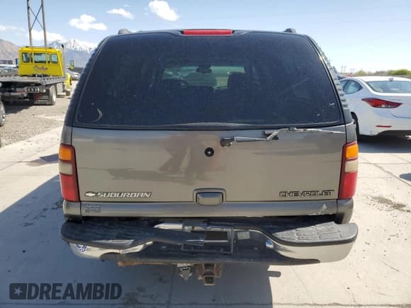✅ 2001 Chevrolet Suburban LT • VIN: 3GNFK16T81G210734 • Лот: 53725565. Опубликован ранее на Copart с пробегом 243 141 миль. Бесплатный доступ к архиву аукционных продаж из США и подробный отчёт об истории автомобиля на DreamBid. Изображение 6.