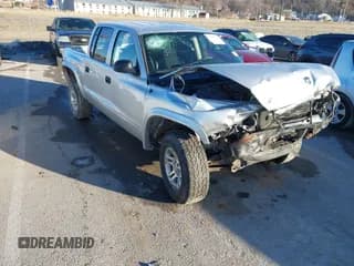 ✅ 2004 Dodge Dakota Sport • VIN: 1D7HG38K34S561735 • Lot: 41409622. Wystawiony na IAAI z przebiegiem Nie podano. Bezpłatny archiwum sprzedaży aukcyjnych z USA i szczegółowy raport historii pojazdu na DreamBid. Zdjęcie 1.
