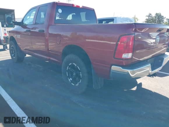 2015 Ram 1500 Express z VIN 1C6RR7FT3FS720257, wystawiony jako IAAI lot #42023090 z przebiegiem 136 089 mil mil oraz . Historia ofert i sprzedaży dostępna na DreamBid. Obrazek 3.