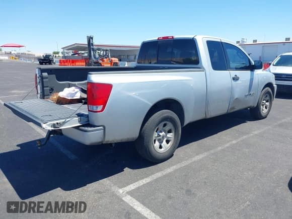 ✅ 2006 Nissan Titan SE • VIN: 1N6AA06A86N549620 • Lot: 42828514. Listed on IAAI with 218,400 mi. Free auction sales archive from the USA and detailed vehicle history report at DreamBid. Image 4.