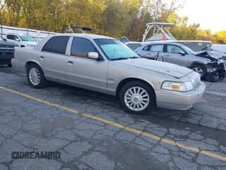 ✅ 2010 Mercury Grand Marquis LS • VIN: 2MEBM7FV3AX618360 • Лот: 43488070. Опубликован ранее на IAAI с пробегом 117 278 миль. Бесплатный доступ к архиву аукционных продаж из США и подробный отчёт об истории автомобиля на DreamBid. Изображение 1.