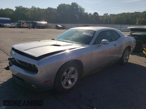 ✅ 2010 Dodge Challenger SE • VIN: 2B3CJ4DV8AH270146 • Lot: 72335424. Wystawiony na Copart z przebiegiem 147 309 mil. Bezpłatny archiwum sprzedaży aukcyjnych z USA i szczegółowy raport historii pojazdu na DreamBid. Zdjęcie 1.