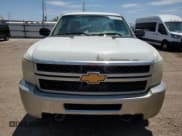 ✅ 2014 Chevrolet Silverado 2500HD Work Truck • VIN: 1GC0CVCG4EF163784 • Lot: 63701325. Wystawiony na Copart z przebiegiem 229 957 mil. Bezpłatny archiwum sprzedaży aukcyjnych z USA i szczegółowy raport historii pojazdu na DreamBid. Zdjęcie 5.