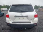 ✅ 2012 Toyota Highlander Limited • VIN: 5TDDK3EH8CS152444 • Lot: 42751762. Wystawiony na IAAI z przebiegiem 143 891 mil. Bezpłatny archiwum sprzedaży aukcyjnych z USA i szczegółowy raport historii pojazdu na DreamBid. Zdjęcie 16.