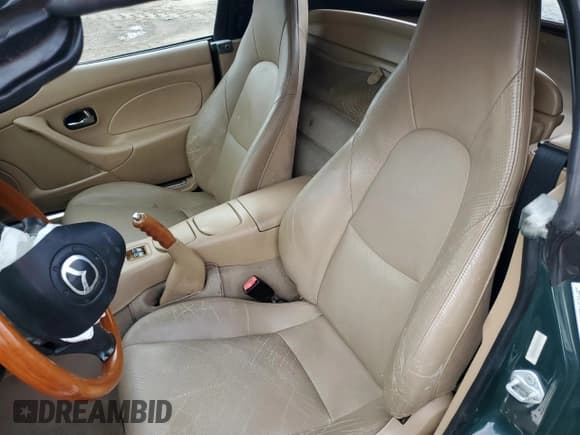 ✅ 2001 Mazda MX-5 Miata • VIN: JM1NB353310210873 • Lot: 71154744. Listed on Copart with 52,372 mi. Free auction sales archive from the USA and detailed vehicle history report at DreamBid. Image 10.