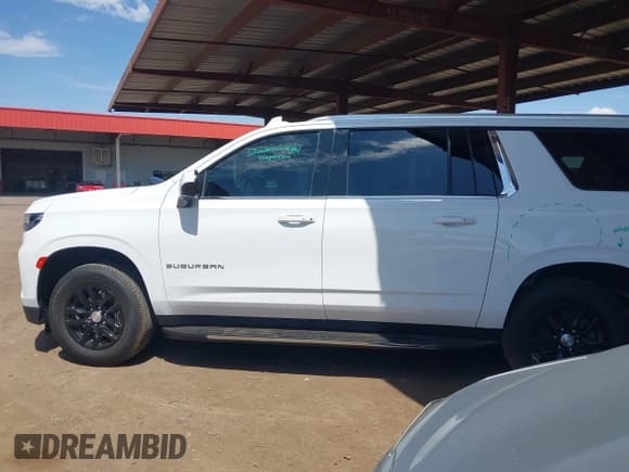 ✅ 2023 Chevrolet Suburban LT • VIN: 1GNSCCKD3PR352018 • Lot: 42677328. Listed on IAAI with 63,947 mi. Free auction sales archive from the USA and detailed vehicle history report at DreamBid. Image 14.